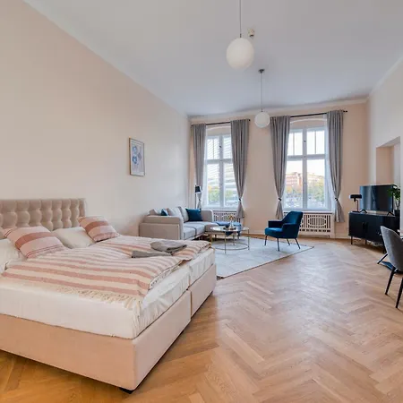 Jomi Stays - Privates Apartment Beim Ku'Damm